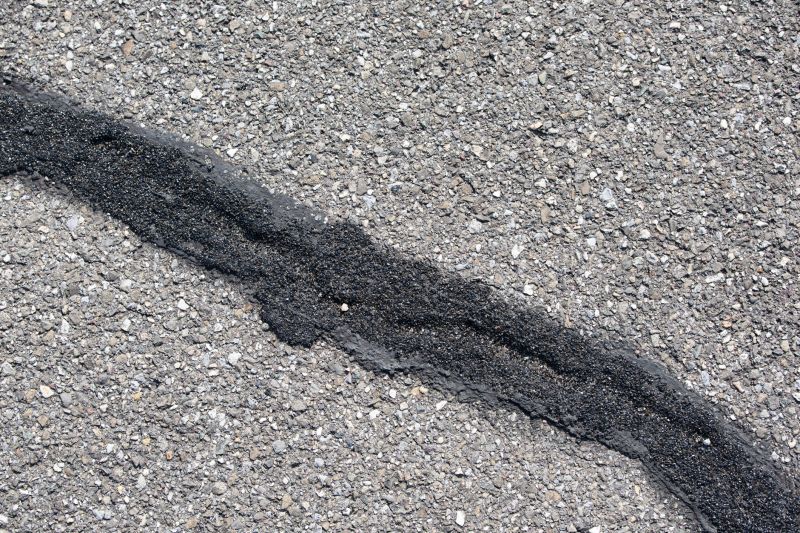 Asphalt Sealcoating in Miami Dade County, FL